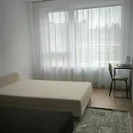 Exclusive & Garden Bliss & Near Center & Free Parking Apartman Nagyszombat