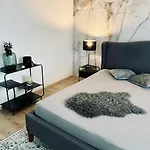 Apartman Exclusive & Garden Bliss & Near Center & Free Parking Nagyszombat