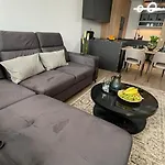 Apartman Exclusive & Garden Bliss & Near Center & Free Parking Nagyszombat