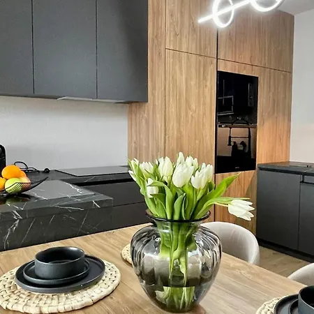 Exclusive & Garden Bliss & Near Center & Free Parking Апартаменты