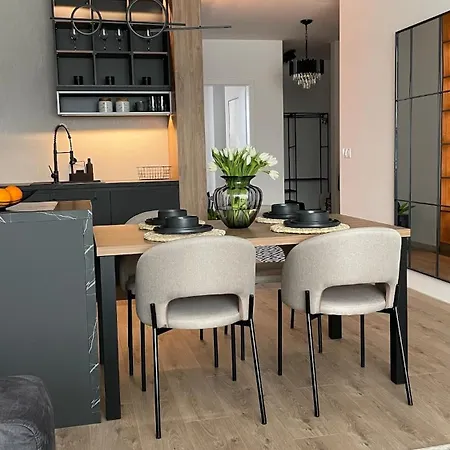 Exclusive & Garden Bliss & Near Center & Free Parking Appartamento