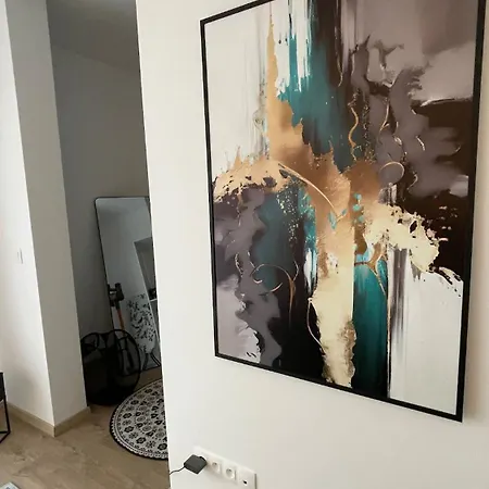 Apartment Rozlahly Apartman So Zahradkou, Zdarma Parkovne, Blizko Centra *