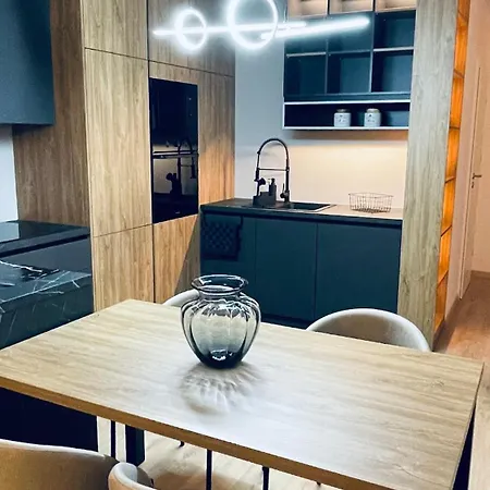 Exclusive & Garden Bliss & Near Center & Free Parking Апартаменты Трнава