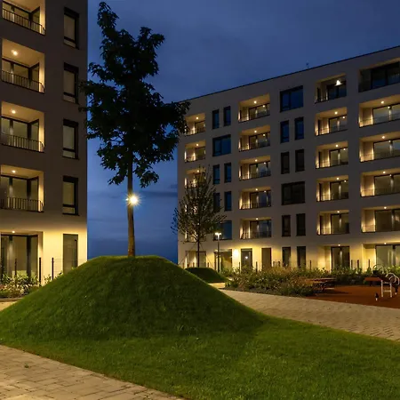 Exclusive & Garden Bliss & Near Center & Free Parking Апартаменты Трнава