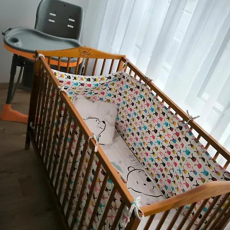 Apartment Rozlahly Apartman So Zahradkou, Zdarma Parkovne, Blizko Centra Trnava