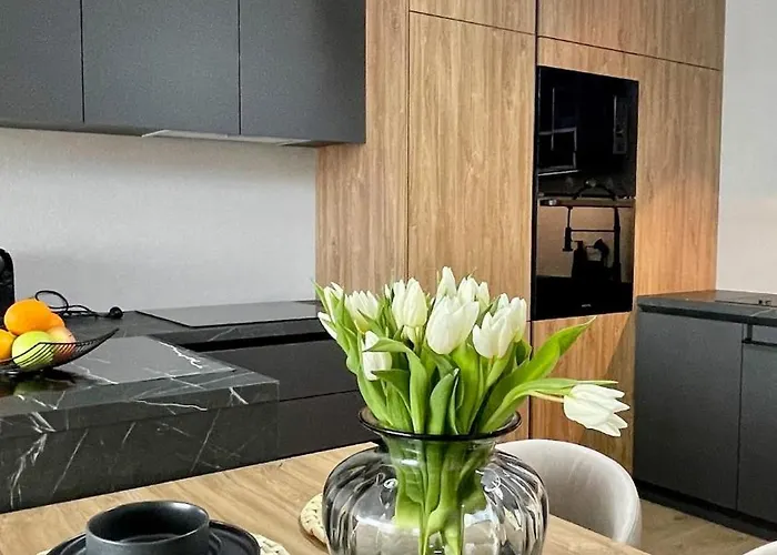 Exclusive & Garden Bliss & Near Center & Free Parking Lejlighed