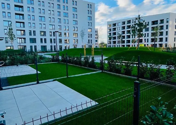 Exclusive & Garden Bliss & Near Center & Free Parking Lejlighed *