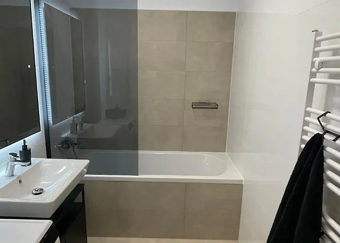 Exclusive & Garden Bliss & Near Center & Free Parking Lejlighed *