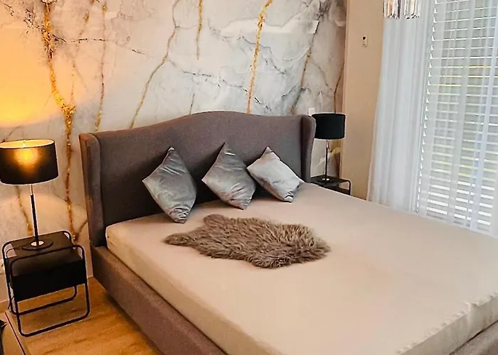 Exclusive & Garden Bliss & Near Center & Free Parking