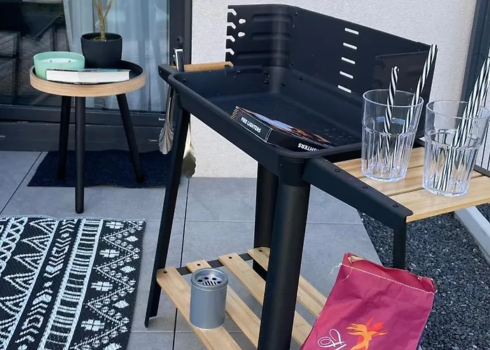 Exclusive & Garden Bliss & Near Center & Free Parking Lejlighed